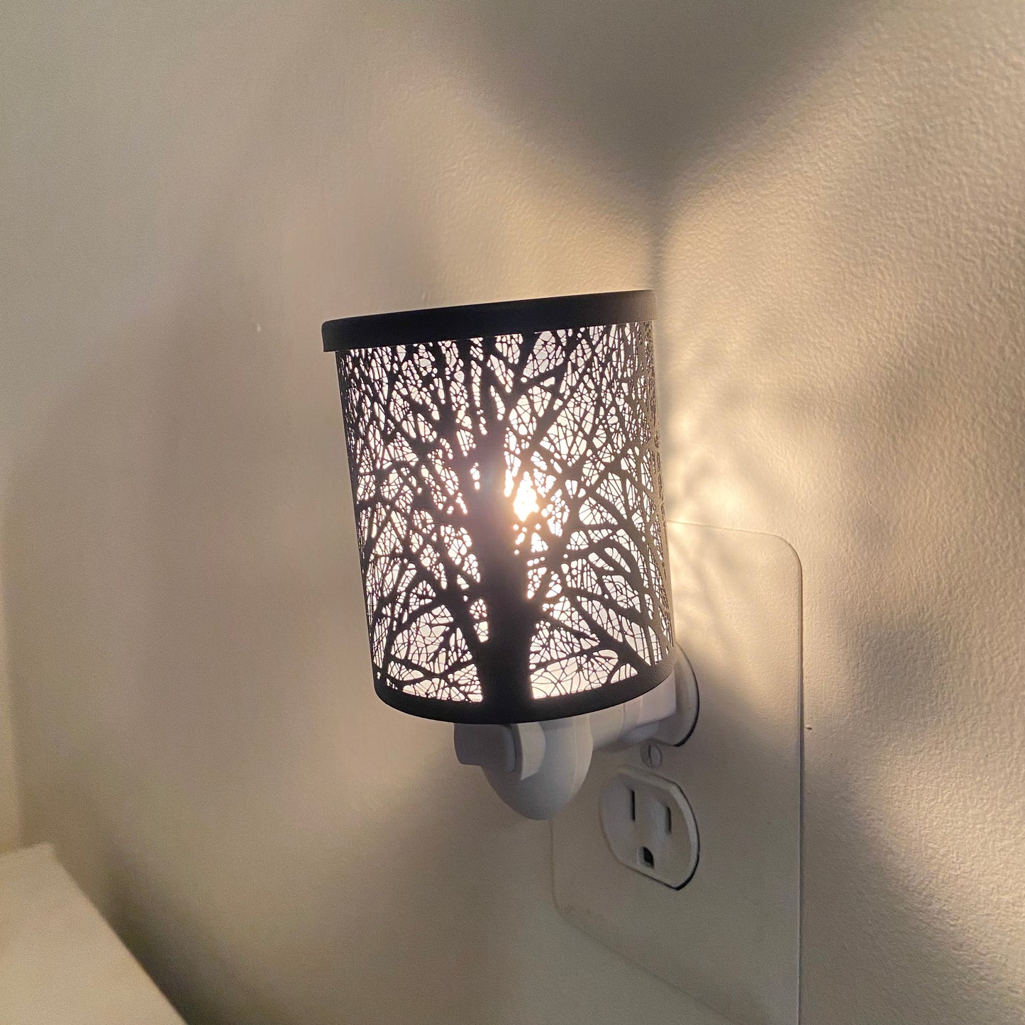 Aesthetic Plug-In Wax Warmer for Cozy Vibes – Electric Fragrance Diffuser & Home Décor – Perfect for Bedrooms, Living Rooms & Self-Care Nights – Relaxing Ambiance for Wax Melts & Essential Oils