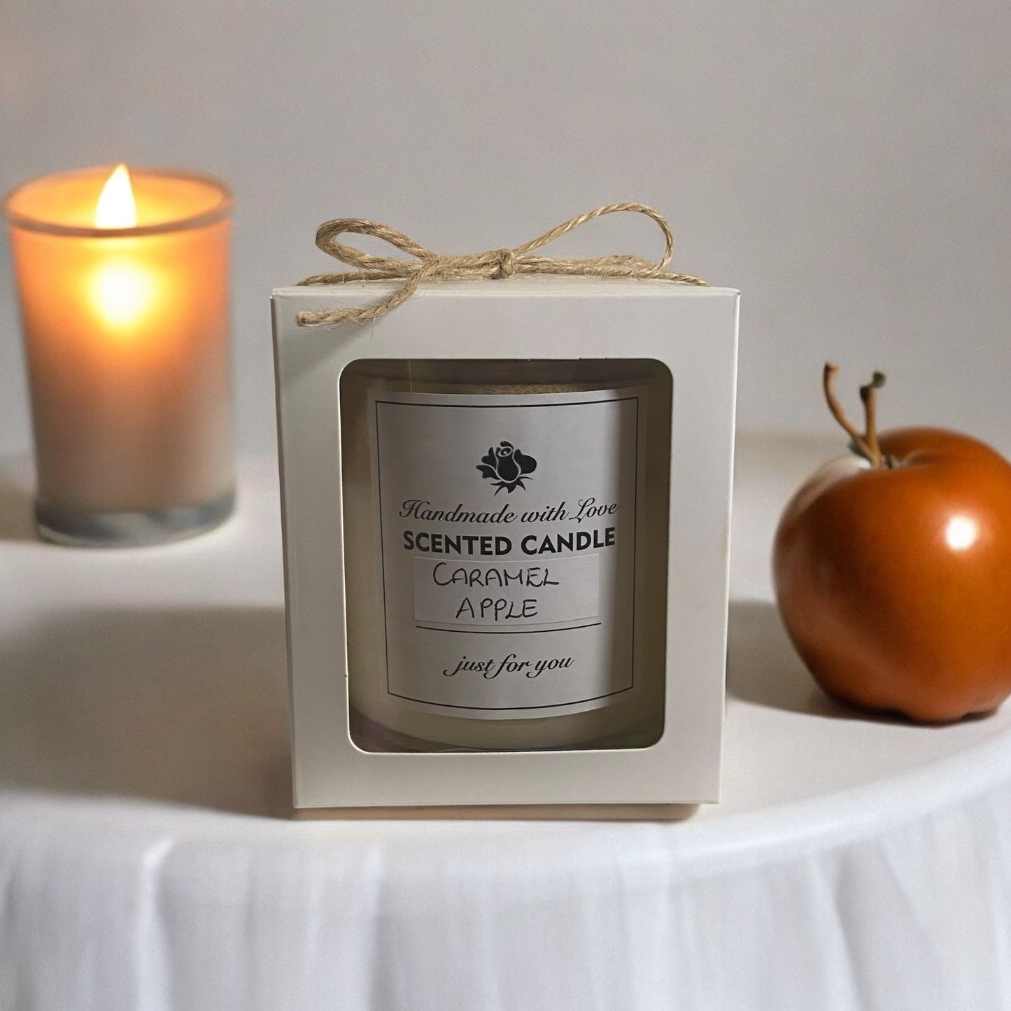 Caramel Apple Candle – Crisp Juicy Apples, Gooey Caramel & Warm Cinnamon with Sweet Vanilla for the Ultimate Fall Treat